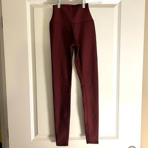 Alo Yoga High-Waist Airlift Leggings, Maroon, XXS